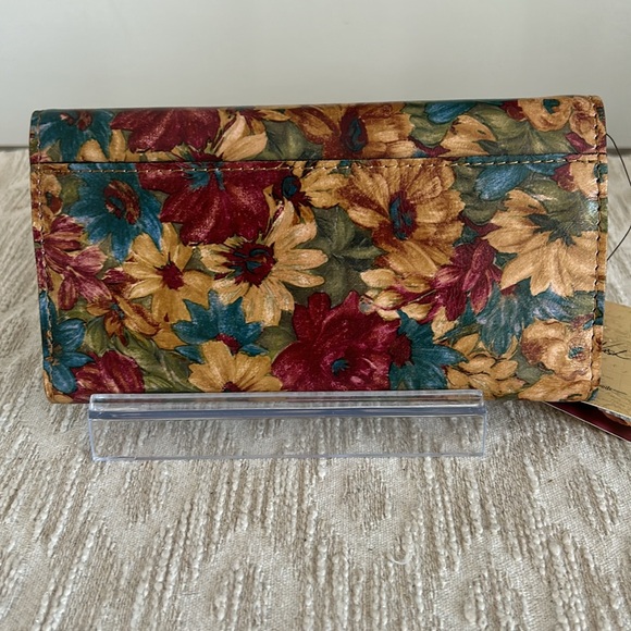 Patrica Nash NWT Terresa Fresco Bouquet Leather Trifold Long Wallet With… - Picture 4 of 10